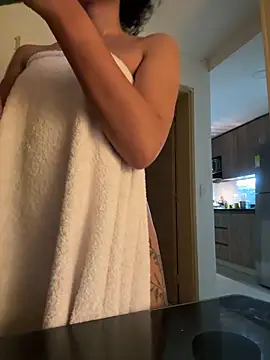 GabriSaenz online show from December 2024 10:13:02 PM