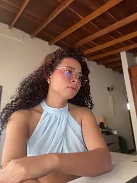 GabriSaenz online show from May 2026 01:28:01 PM