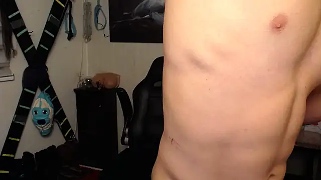 Snapshot of bayronfit chatting on February 2026 07:57:02 AM bayronfit online show from February 2026 07:57:02 AM