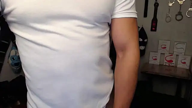 Snapshot of bayronfit chatting on March 2026 02:24:01 PM bayronfit online show from March 2026 02:24:01 PM