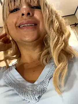 sammyqueenx21 online show from October 2025 02:46:02 PM