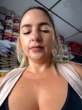 sammyqueenx21 online show from February 2026 01:37:01 PM