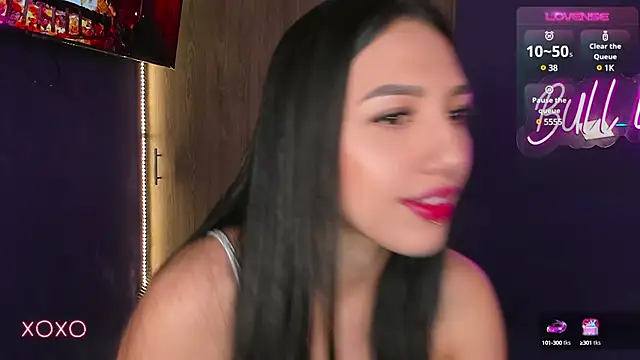 Snapshot of bull_vixen2001 chatting on December 2024 08:26:01 AM bull vixen2001 online show from December 2024 08:26:01 AM