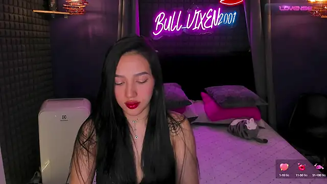Snapshot of bull_vixen2001 chatting on October 2025 11:52:02 AM bull vixen2001 online show from October 2025 11:52:02 AM