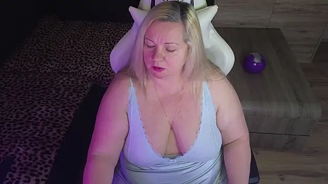 MolligSpielle online show from November 2025 06:51:01 PM