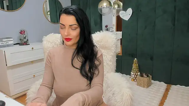 ElisaBaxter online show from December 2025 05:36:02 AM