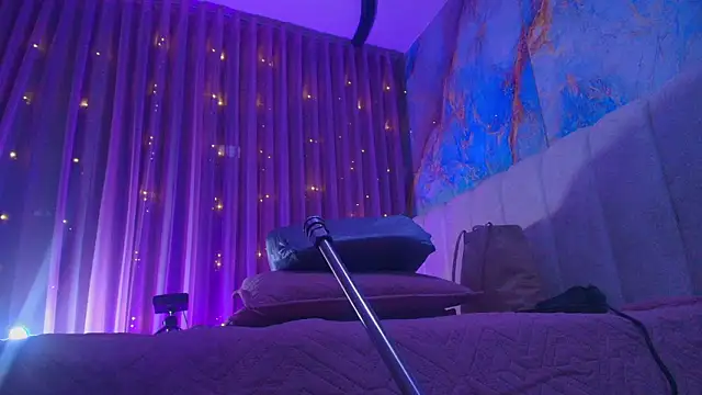 Snapshot of britanyy_ chatting on February 2026 03:06:01 AM britanyy online show from February 2026 03:06:01 AM