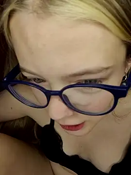 Snapshot of -veranito- chatting on February 2025 03:07:02 AM -veranito- online show from February 2025 03:07:02 AM