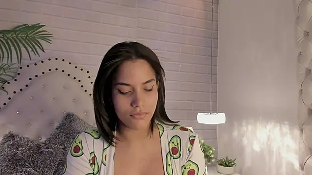 Snapshot of _Eurekaa_ chatting on March 2025 09:04:01 PM Eurekaa online show from March 2025 09:04:01 PM