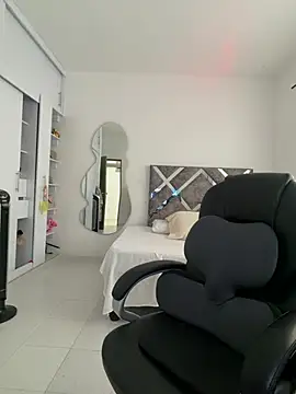 ValleryParker online show from July 2026 08:00:02 PM