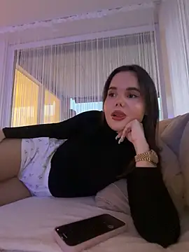 TheCinderella online show from March 2026 06:00:01 PM