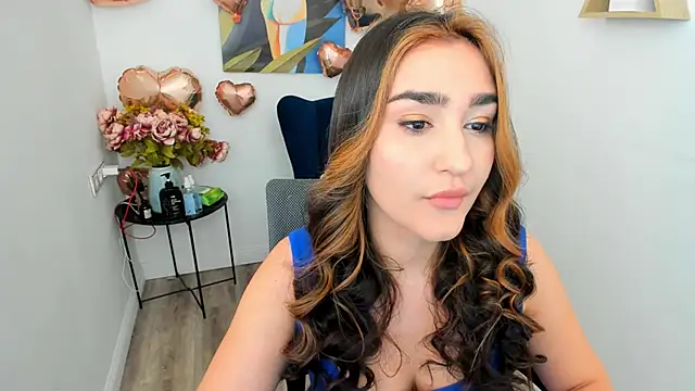 GoldenHeart 1 online show from February 2026 03:25:02 AM