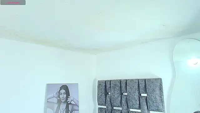 Natasharuso online show from November 2025 11:10:02 AM