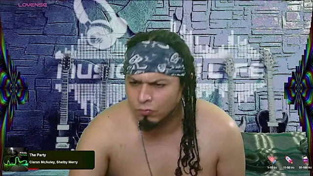 Snapshot of chino_roz chatting on February 2025 08:00:02 AM chino roz online show from February 2025 08:00:02 AM