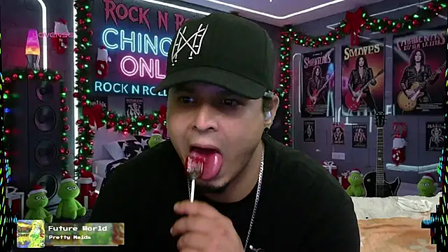 Snapshot of chino_roz chatting on December 2025 08:28:02 PM chino roz online show from December 2025 08:28:02 PM