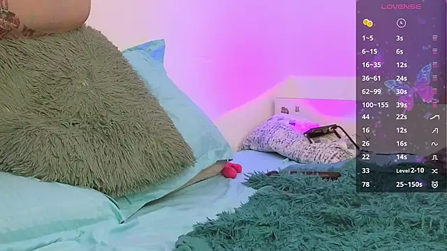 KrisztyAna online show from December 2024 07:05:01 AM