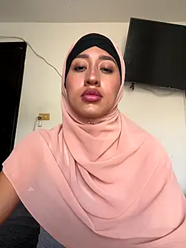 adila anich online show from September 2025 09:47:02 PM