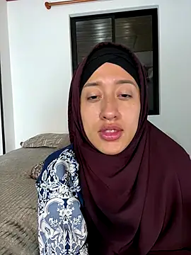 adila anich online show from November 2025 11:04:02 PM