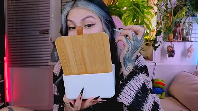 Snapshot of jelya_sg chatting on November 2025 02:02:01 PM jelya sg online show from November 2025 02:02:01 PM