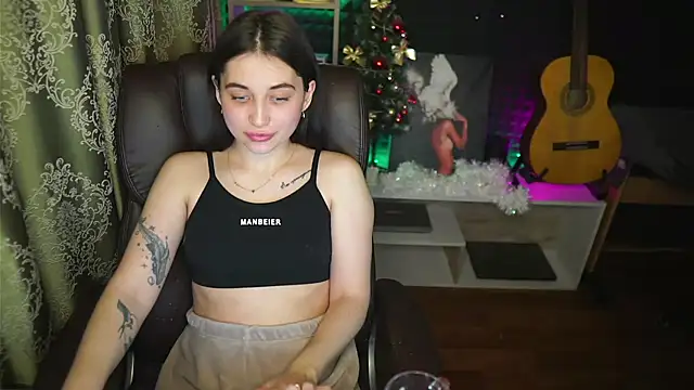 delicatedBailey online show from January 2025 05:23:01 AM