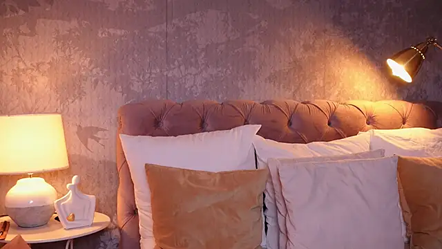 Snapshot of AngelaFay chatting on March 2025 11:12:02 AM AngelaFay online show from March 2025 11:12:02 AM