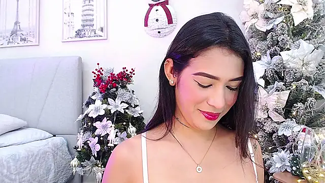Sassy--Girl online show from December 2024 07:03:02 PM