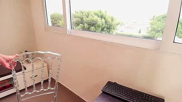 Sassy--Girl online show from October 2025 06:05:02 PM