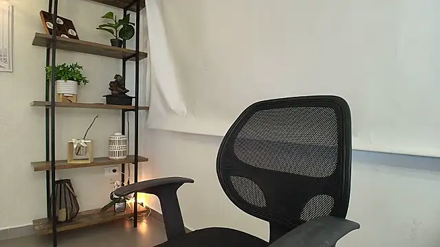 Sassy--Girl online show from March 2026 06:14:02 PM