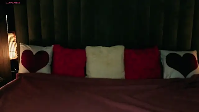 Daphne Moss online show from February 2026 01:56:02 PM