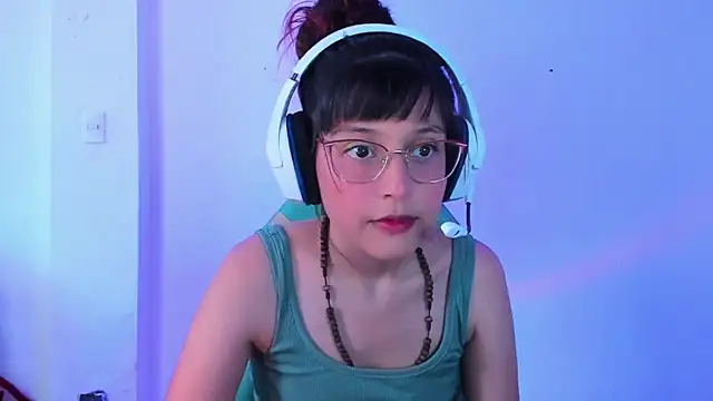 Snapshot of Little_Lisy chatting on September 2025 05:40:02 PM Little Lisy online show from September 2025 05:40:02 PM