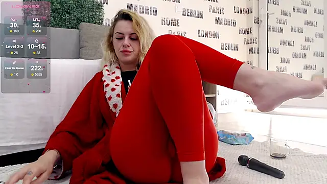 Snapshot of sweetdaiana23 chatting on March 2025 12:44:01 AM sweetdaiana23 online show from March 2025 12:44:01 AM