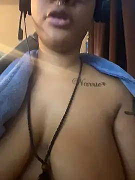 nickytheehawtie online show from February 2026 09:24:01 PM