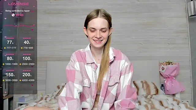 molly hunt  online show from March 2025 06:54:02 AM