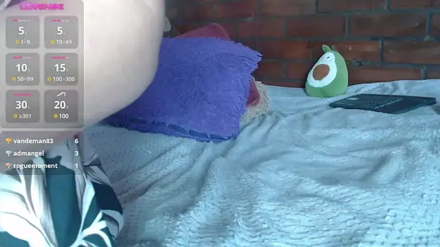 LIila28six online show from February 2025 03:47:01 PM