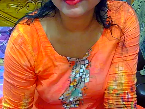 Snapshot of Daneldayna chatting on May 2026 10:22:02 AM Daneldayna online show from May 2026 10:22:02 AM