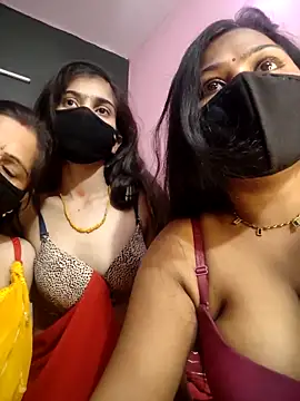 cutee  crazy online show from February 2026 02:07:01 PM