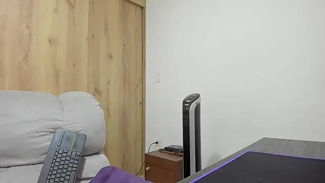 xspecialoomx online show from November 2025 12:49:02 PM