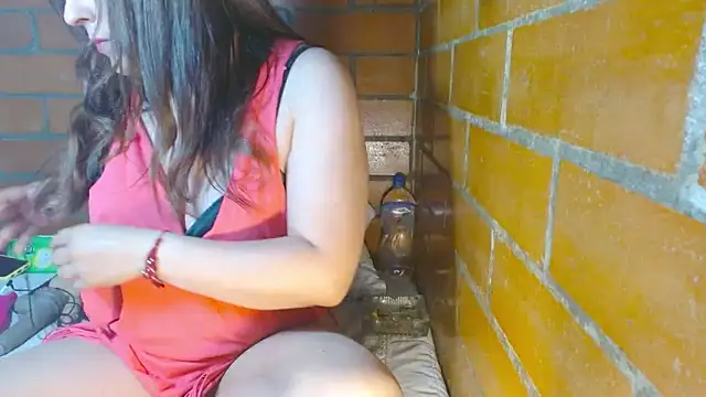 jenniferS  online show from February 2026 03:07:02 AM