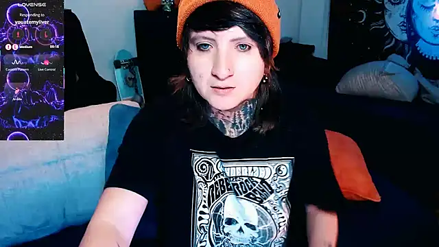 Marieblueeyes online show from September 2025 02:44:01 AM