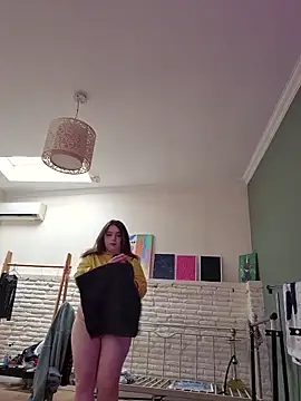 Yammy Yumi online show from May 2026 02:45:02 PM