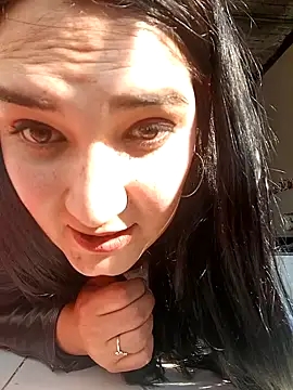Snapshot of bella_vel chatting on January 2025 08:42:01 PM bella vel online show from January 2025 08:42:01 PM