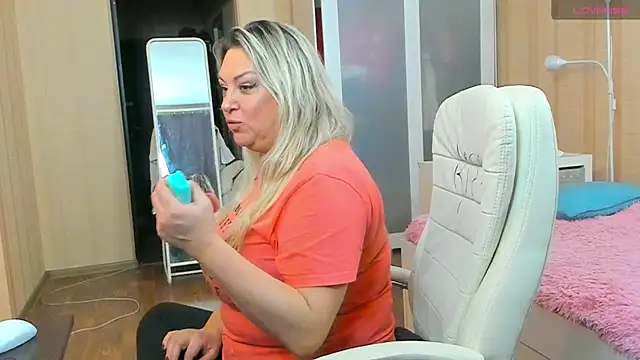 Snapshot of PamHardFuck chatting on September 2025 08:36:01 PM PamHardFuck online show from September 2025 08:36:01 PM