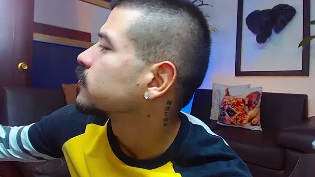 Snapshot of Markboyl chatting on March 2025 12:15:01 PM Markboyl online show from March 2025 12:15:01 PM