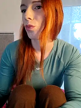 Snapshot of clara-francaise chatting on November 2025 04:18:02 PM clara-francaise online show from November 2025 04:18:02 PM