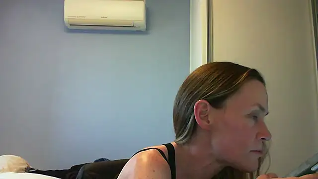 Annylove1 online show from September 2025 06:53:02 PM