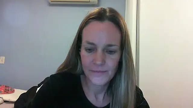 Annylove1 online show from September 2025 12:04:01 AM