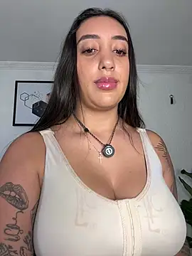 Hannahoff online show from July 2026 11:11:02 PM