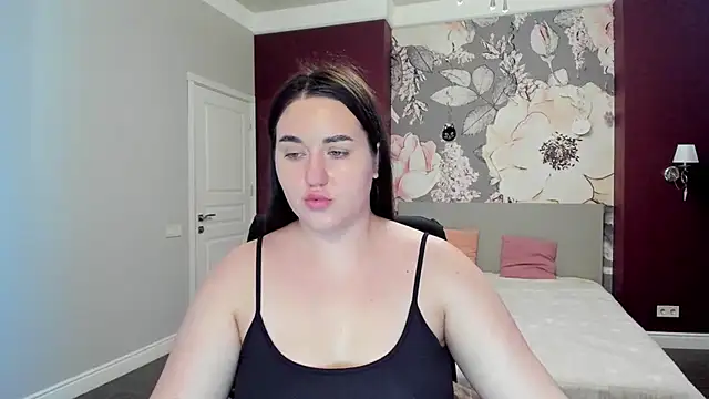 Roxie Bradley online show from October 2025 06:37:02 AM