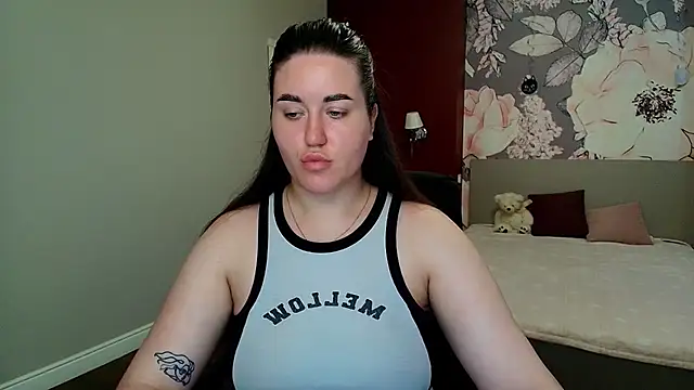 Snapshot of Roxie_Bradley chatting on July 2026 05:47:02 AM Roxie Bradley online show from July 2026 05:47:02 AM