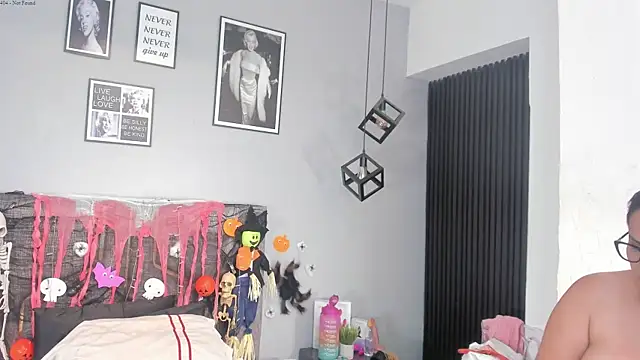 haileystone online show from October 2025 11:55:02 AM